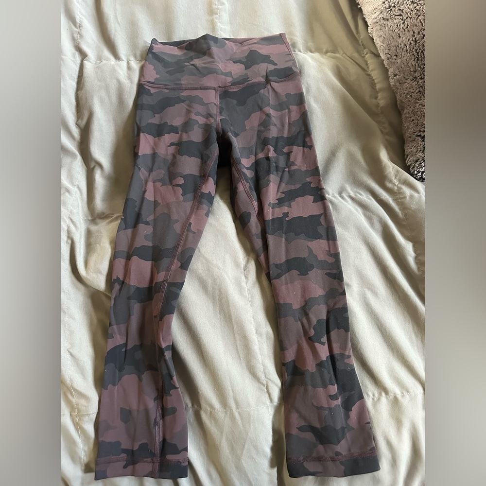 Lululemon brown camo wunder train size 4